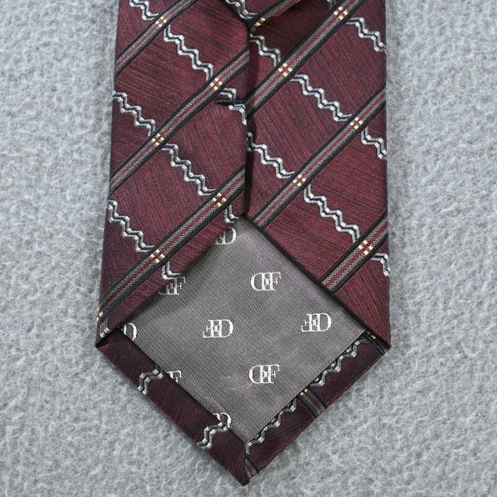 Daniel De Fasson Mens Silk Geometric Wavy Stripe Necktie OS Burgundy Silver